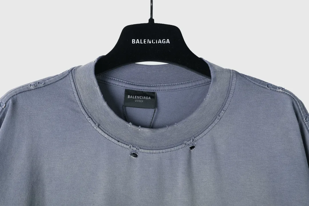 𝐁a𝐋en𝐂i𝐆a ：𝐁A𝐋EN𝐂IA𝐆A/ ； T ： 32 240 - # # 24ss Same Style ❗️❗️❗️ size：xs s m l